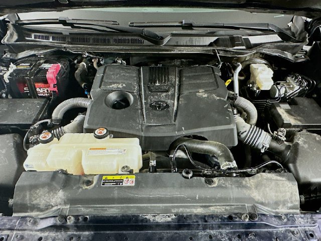 Used 2023 Toyota Tundra Limited w/ Power Package AWD/4WD image 28