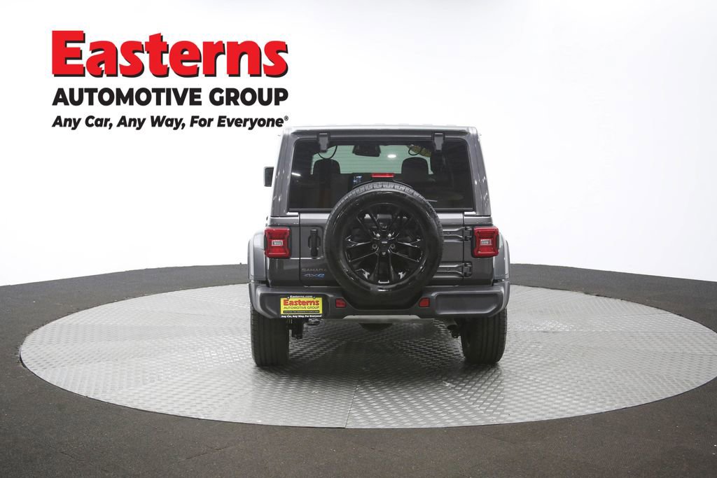 Used 2025 Jeep Wrangler Unlimited Sahara AWD/4WD image 33