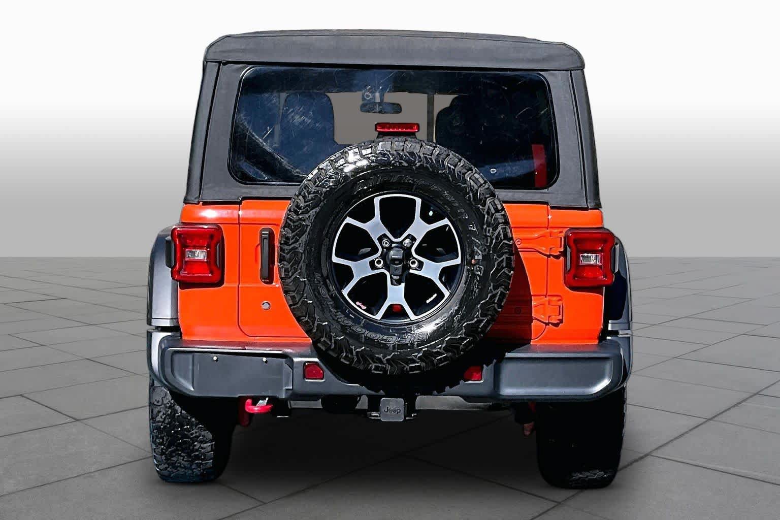 Used 2018 Jeep Wrangler Unlimited Rubicon w/ LED Lighting Group AWD/4WD image 9