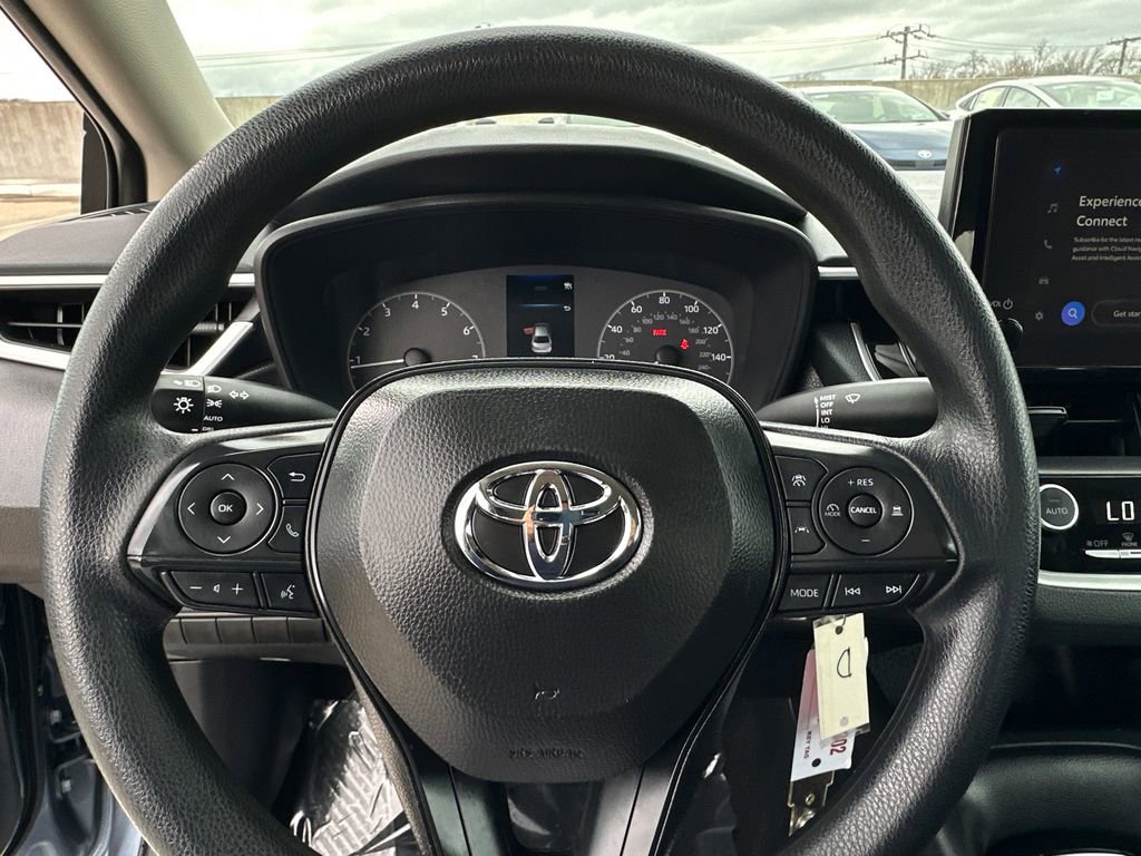 Used 2025 Toyota Corolla LE image 19