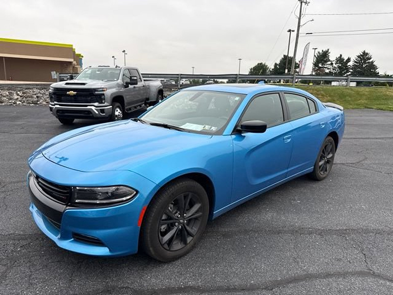 Used 2023 Dodge Charger SXT w/ Blacktop Special Edition AWD/4WD image 4