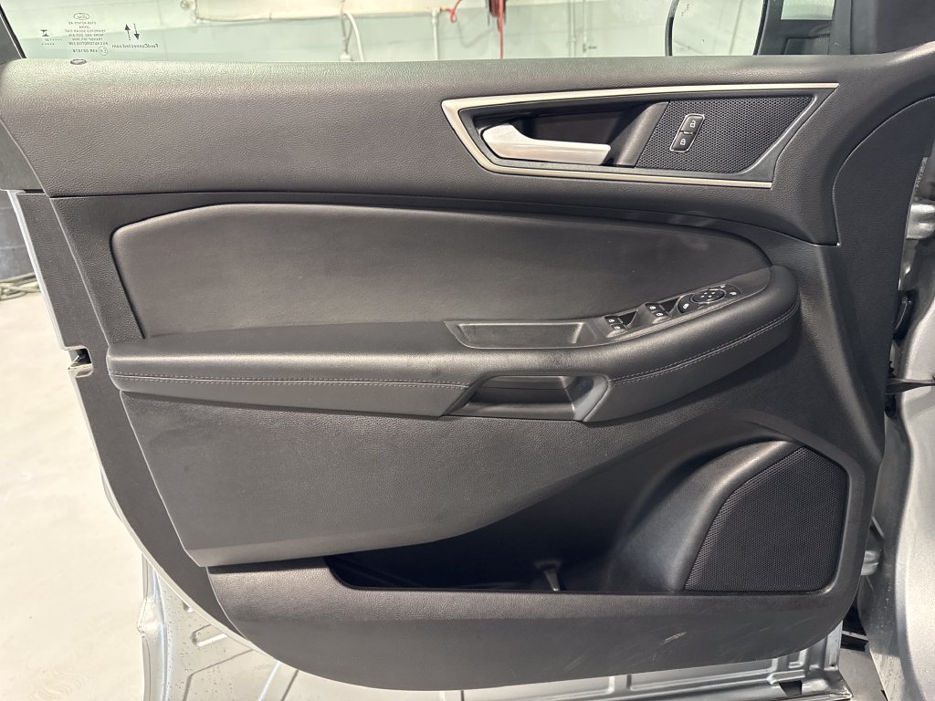 Used 2024 Ford Edge SEL AWD/4WD image 27