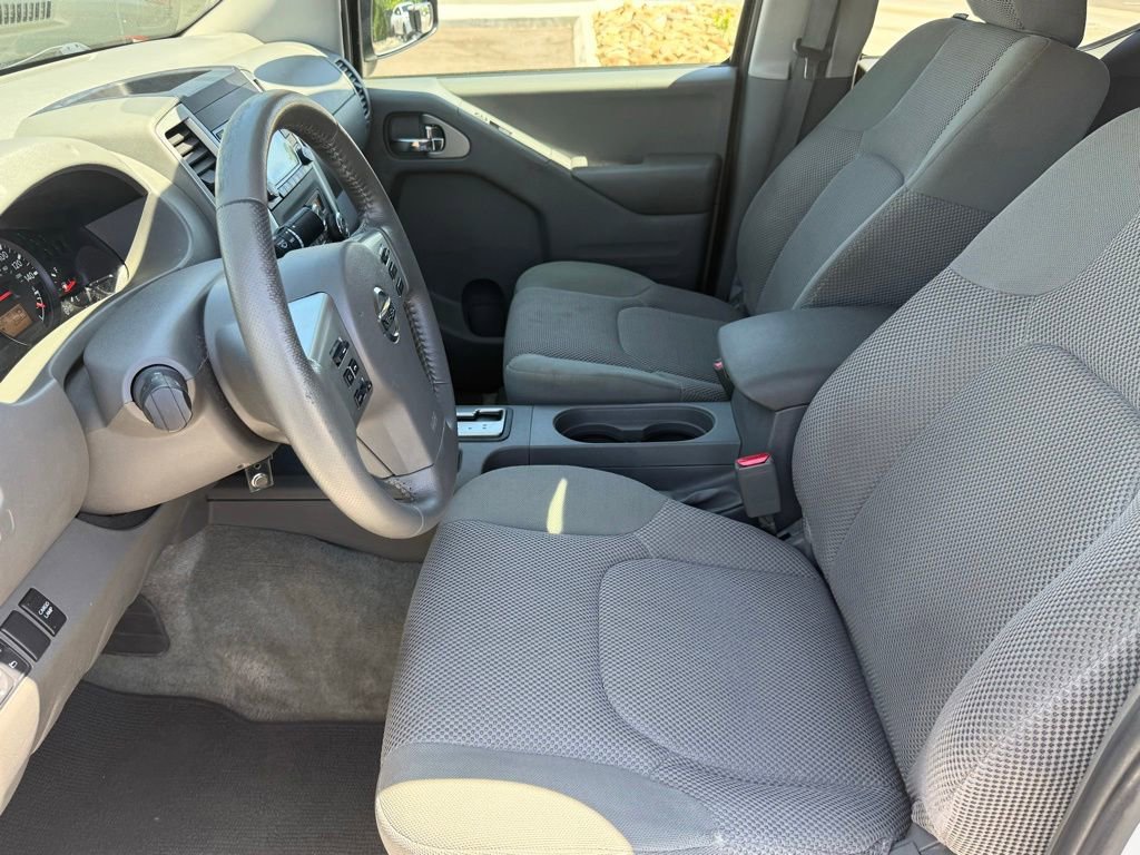 Used 2016 Nissan Frontier SV w/ SV Value Truck Package RWD image 12