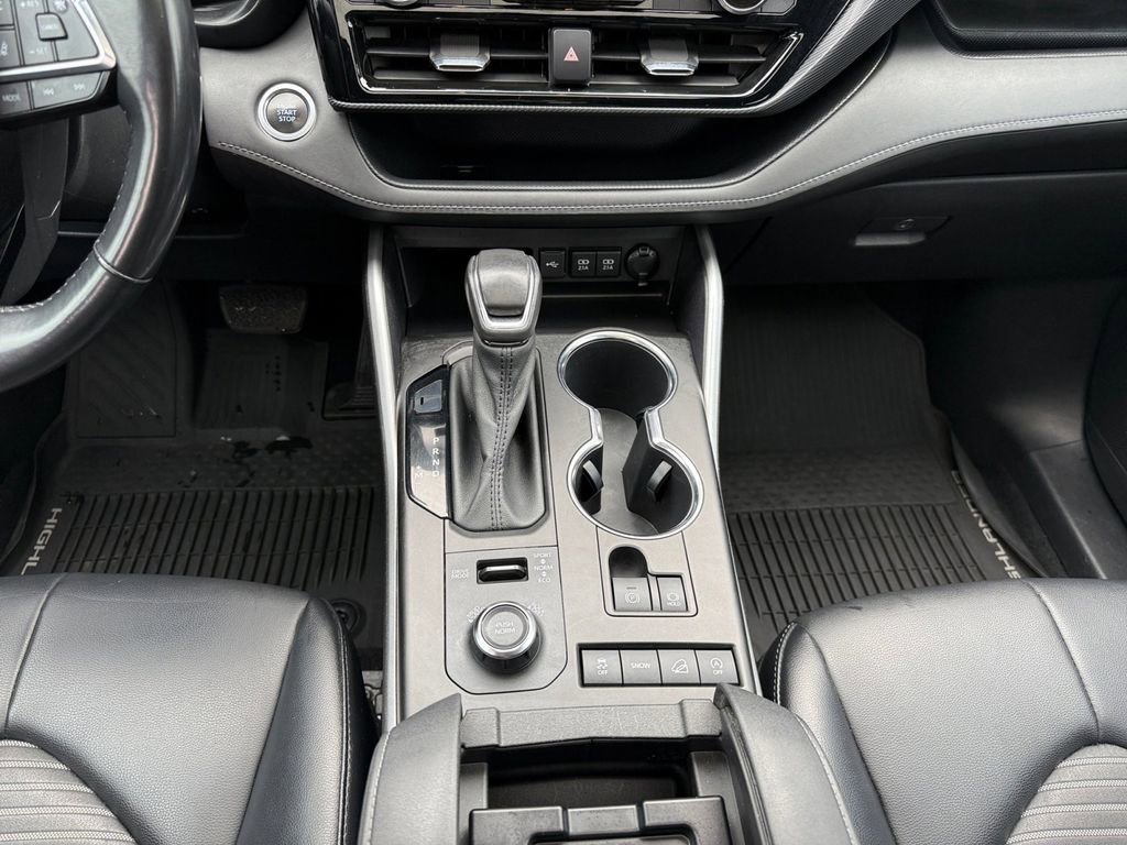 Used 2021 Toyota Highlander XSE image 15