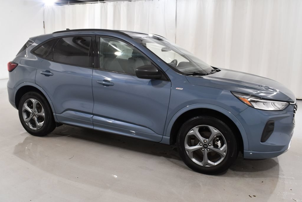 Used 2024 Ford Escape ST-Line w/ Tech Pack #1 AWD/4WD image 5