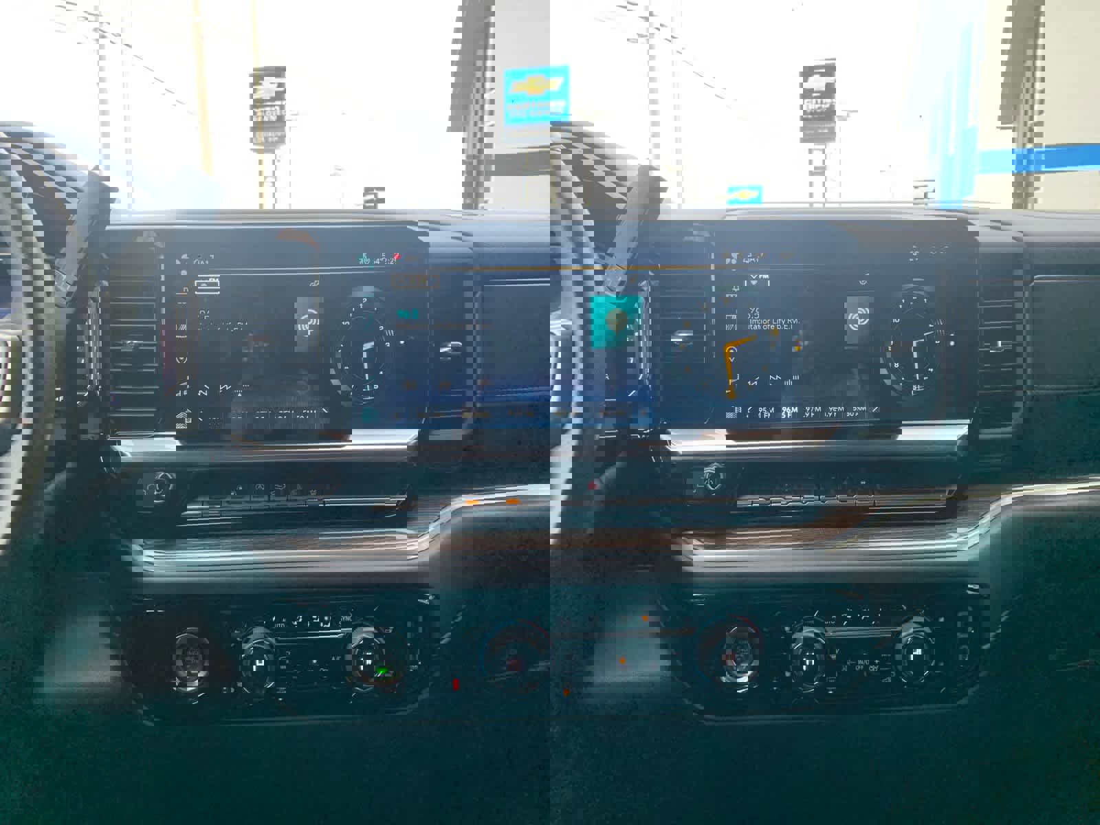 Certified 2022 Chevrolet Silverado 1500 LT image 25