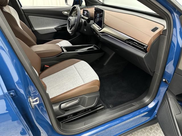 Certified 2025 Volkswagen ID.4 Pro AWD/4WD image 24