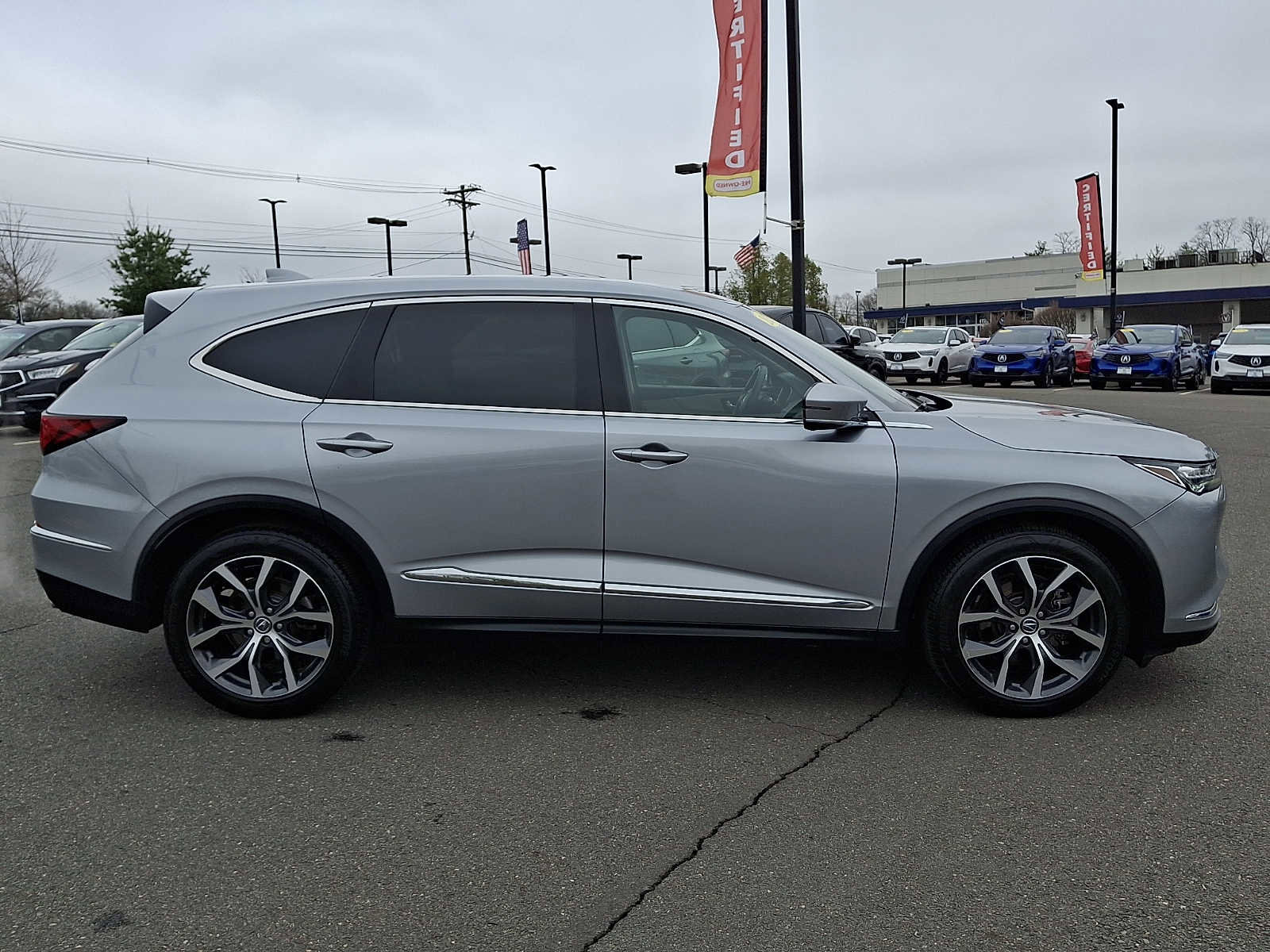 Used 2023 Acura MDX SH-AWD w/ Technology Package image 7