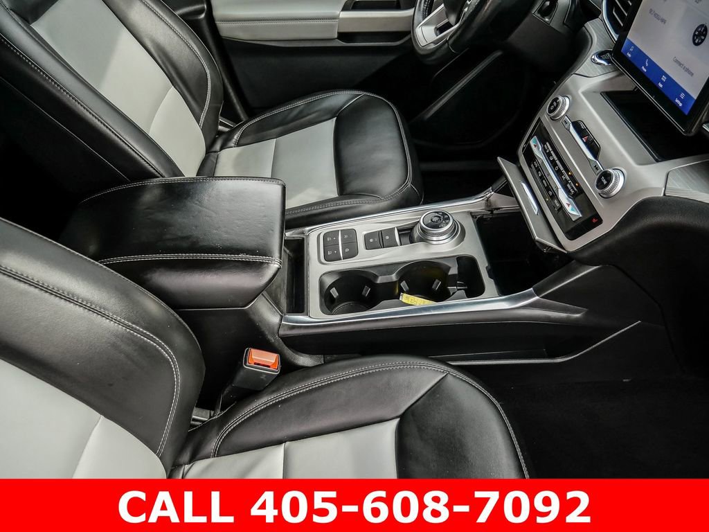 Used 2023 Ford Explorer XLT w/ Equipment Group 202A RWD image 17