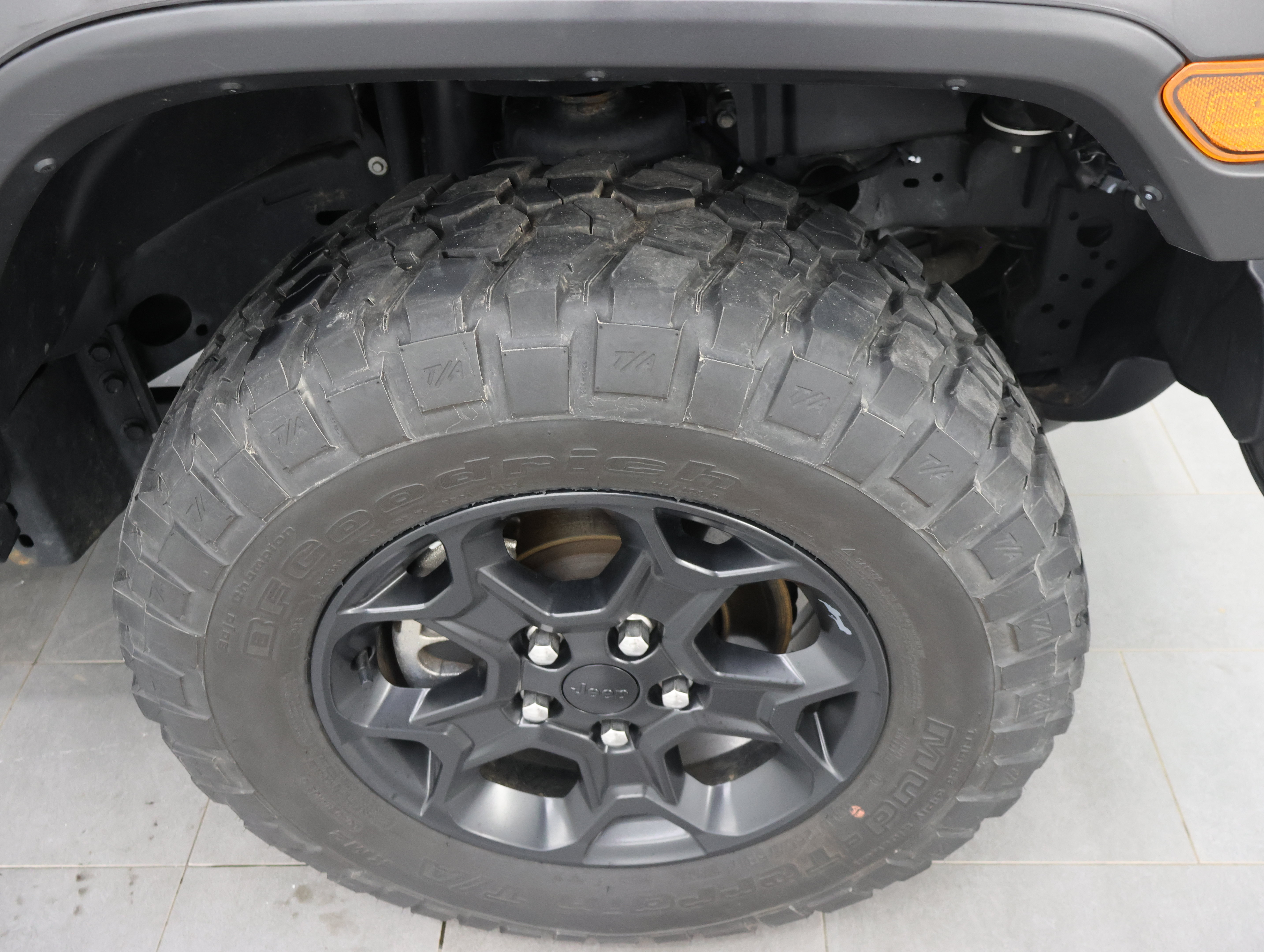 Used 2023 Jeep Gladiator Sport AWD/4WD image 3