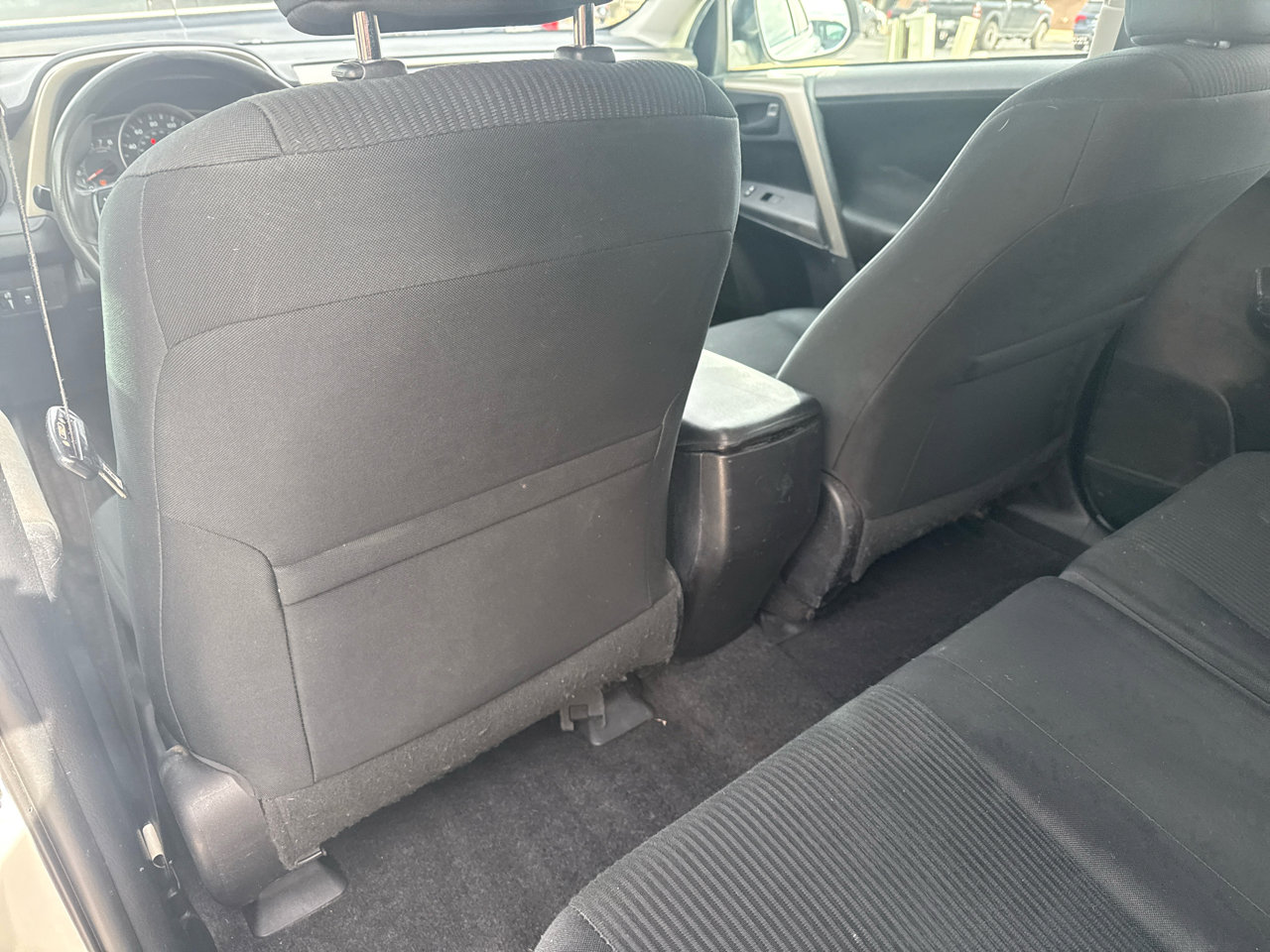 Used 2014 Toyota RAV4 LE image 39