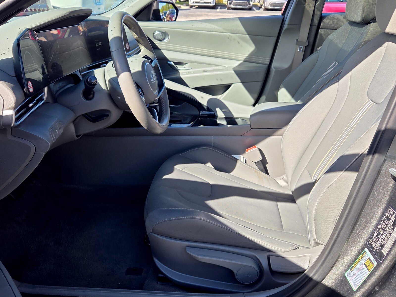 Used 2025 Hyundai Elantra SEL FWD image 5