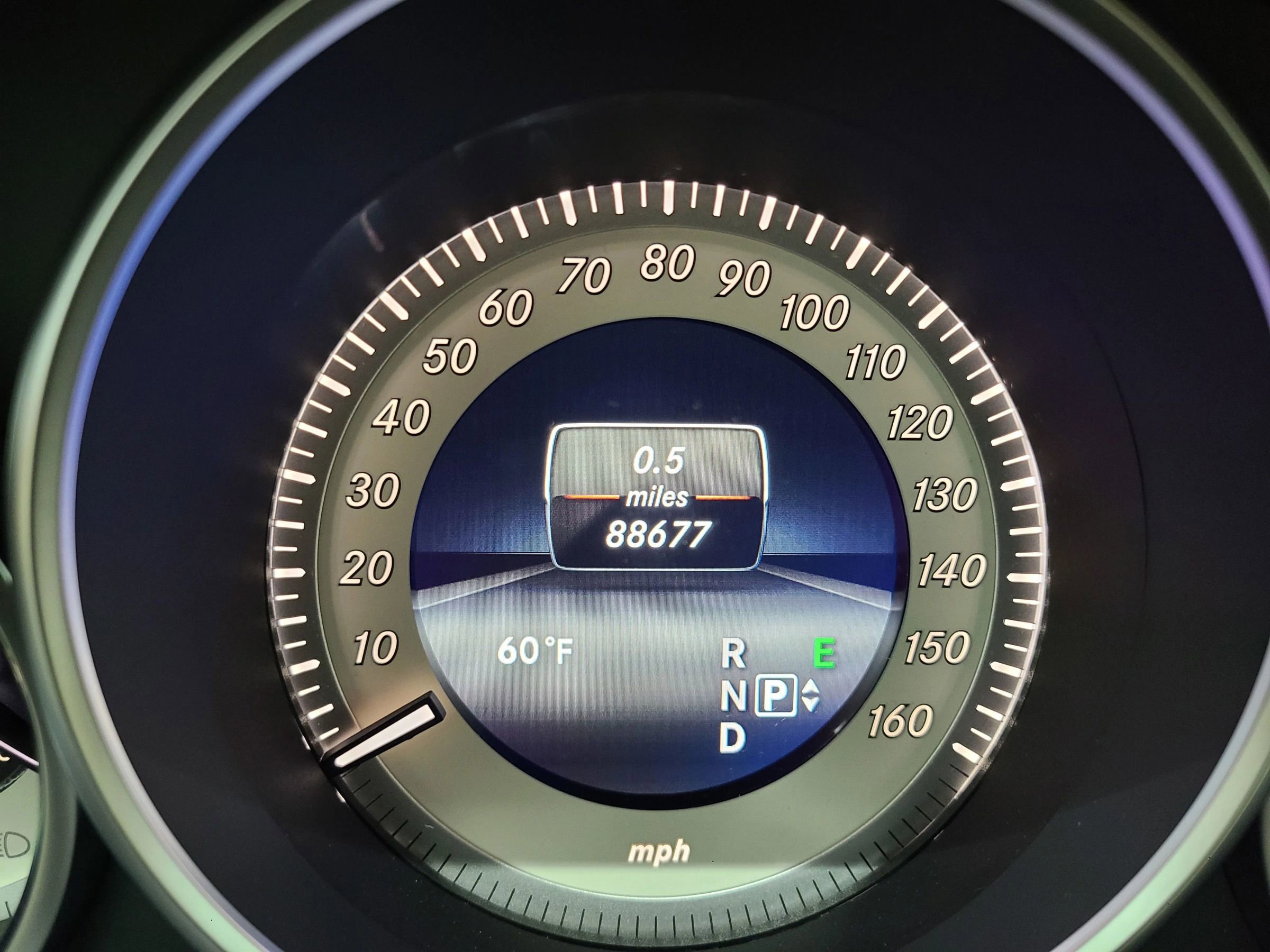 Used 2014 Mercedes-Benz E 350 4MATIC Sedan image 29