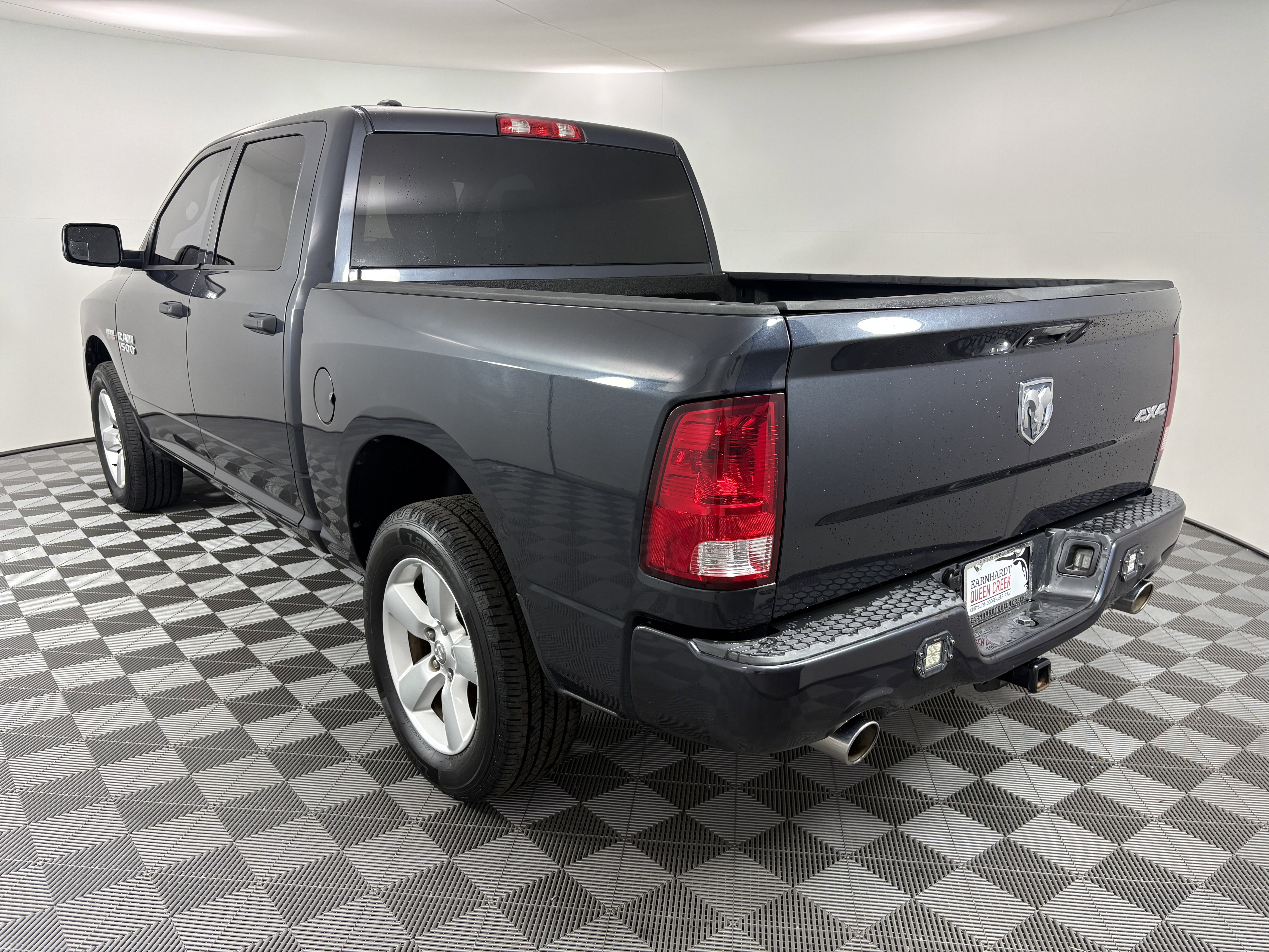 Used 2015 RAM 1500 Express AWD/4WD image 3