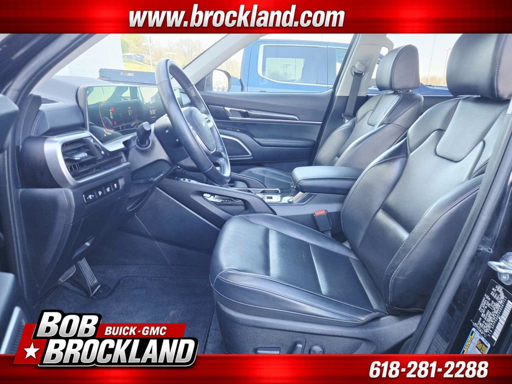 Used 2025 Kia Telluride S image 12