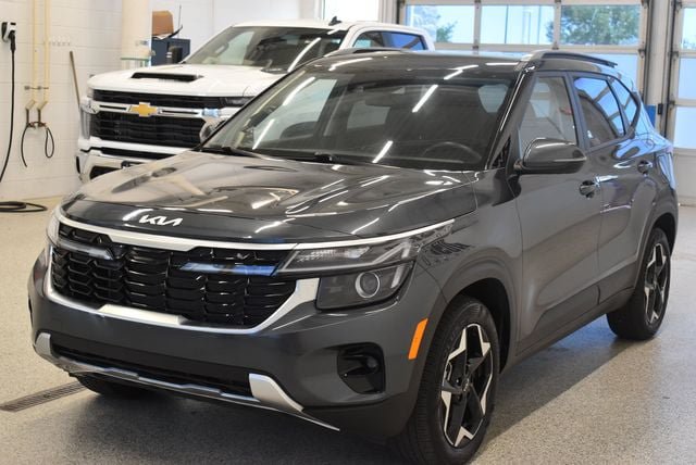 Used 2025 Kia Seltos S FWD image 9