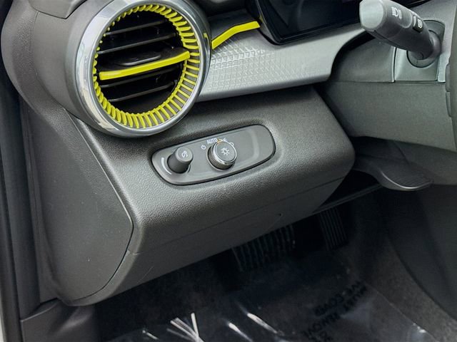 New 2026 Chevrolet Trax LT w/ Driver Confidence Package image 12