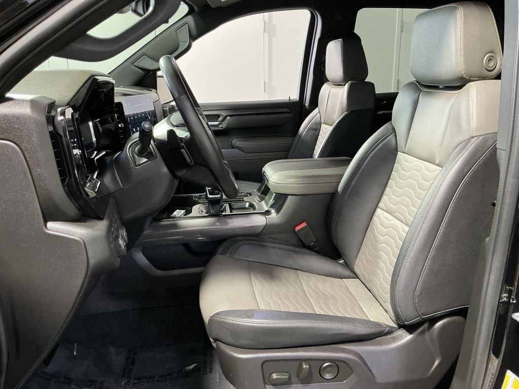Used 2024 Chevrolet Silverado 1500 ZR2 image 21