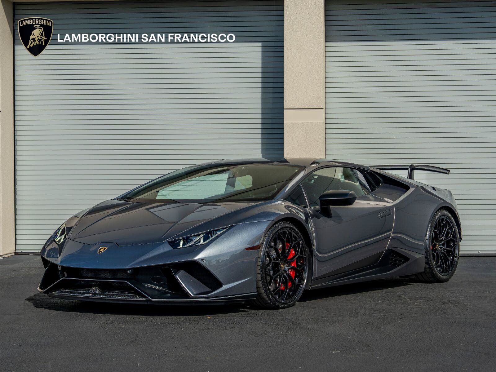 Used 2018 Lamborghini Huracan Performante AWD/4WD image 10