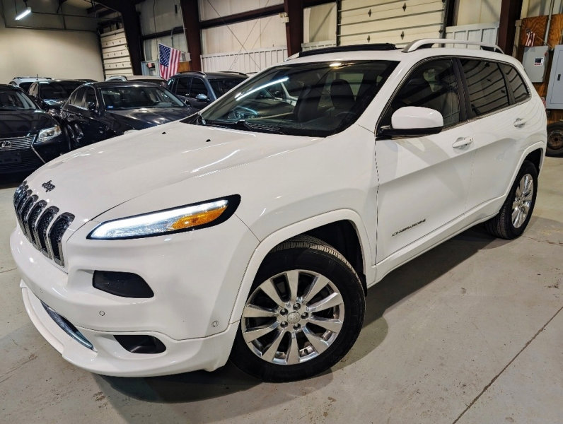 Used 2017 Jeep Cherokee Overland w/ Technology Group image 1