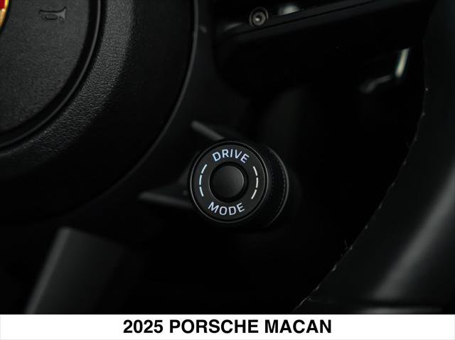Used 2025 Porsche Macan Turbo AWD/4WD image 23