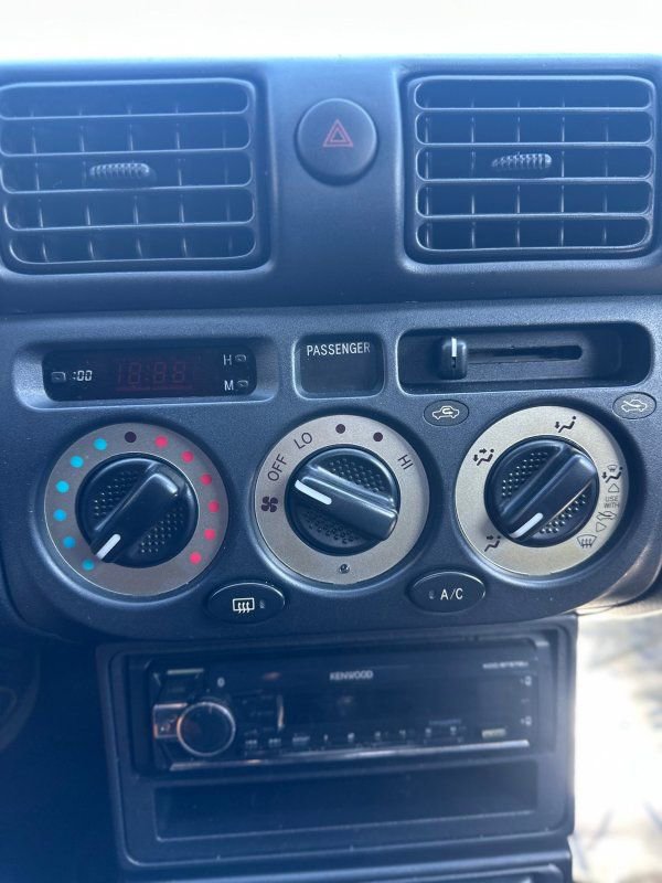 Used 2001 Toyota MR2 image 7