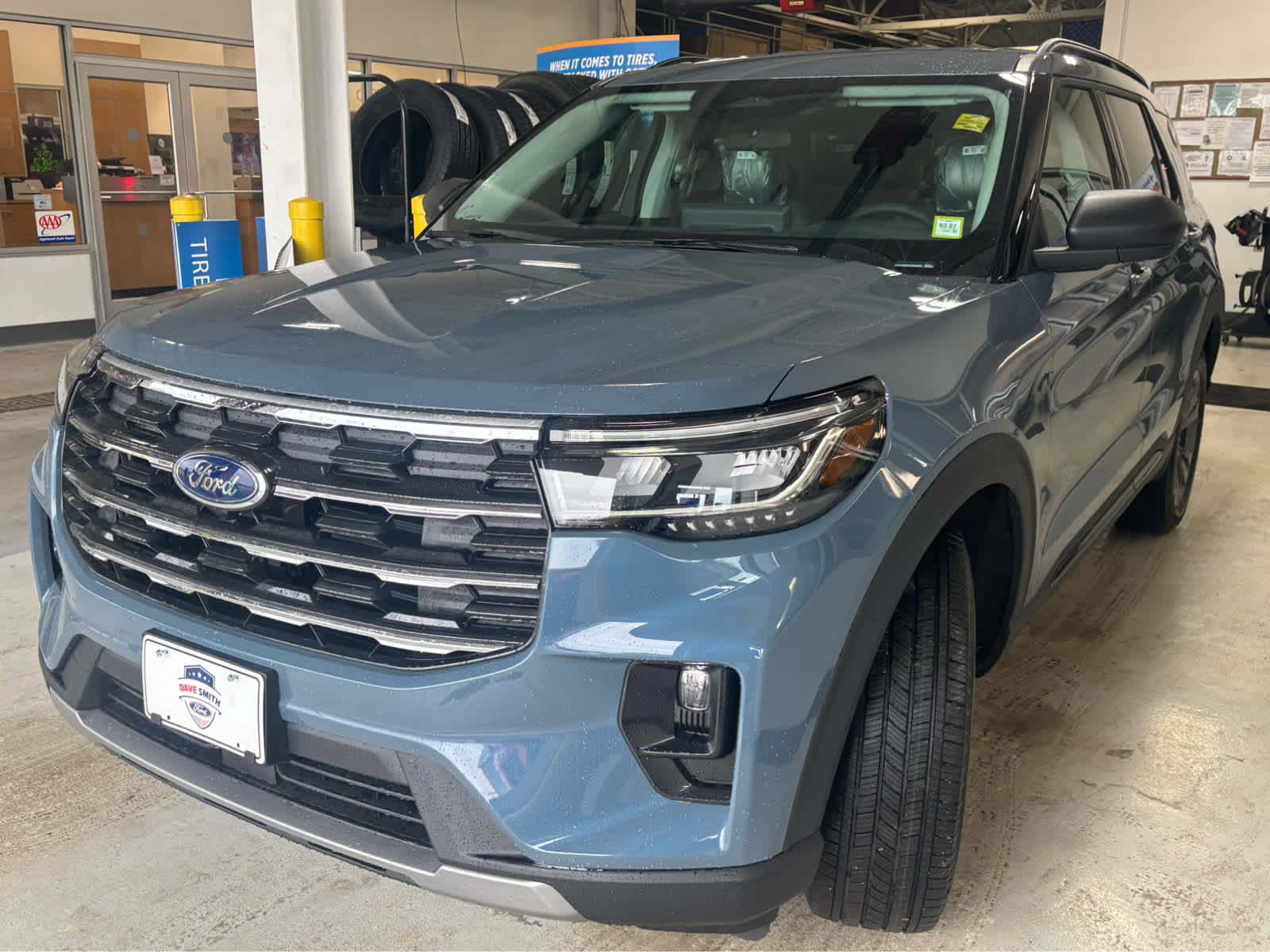 New 2026 Ford Explorer Active w/ Active Comfort Package image 3