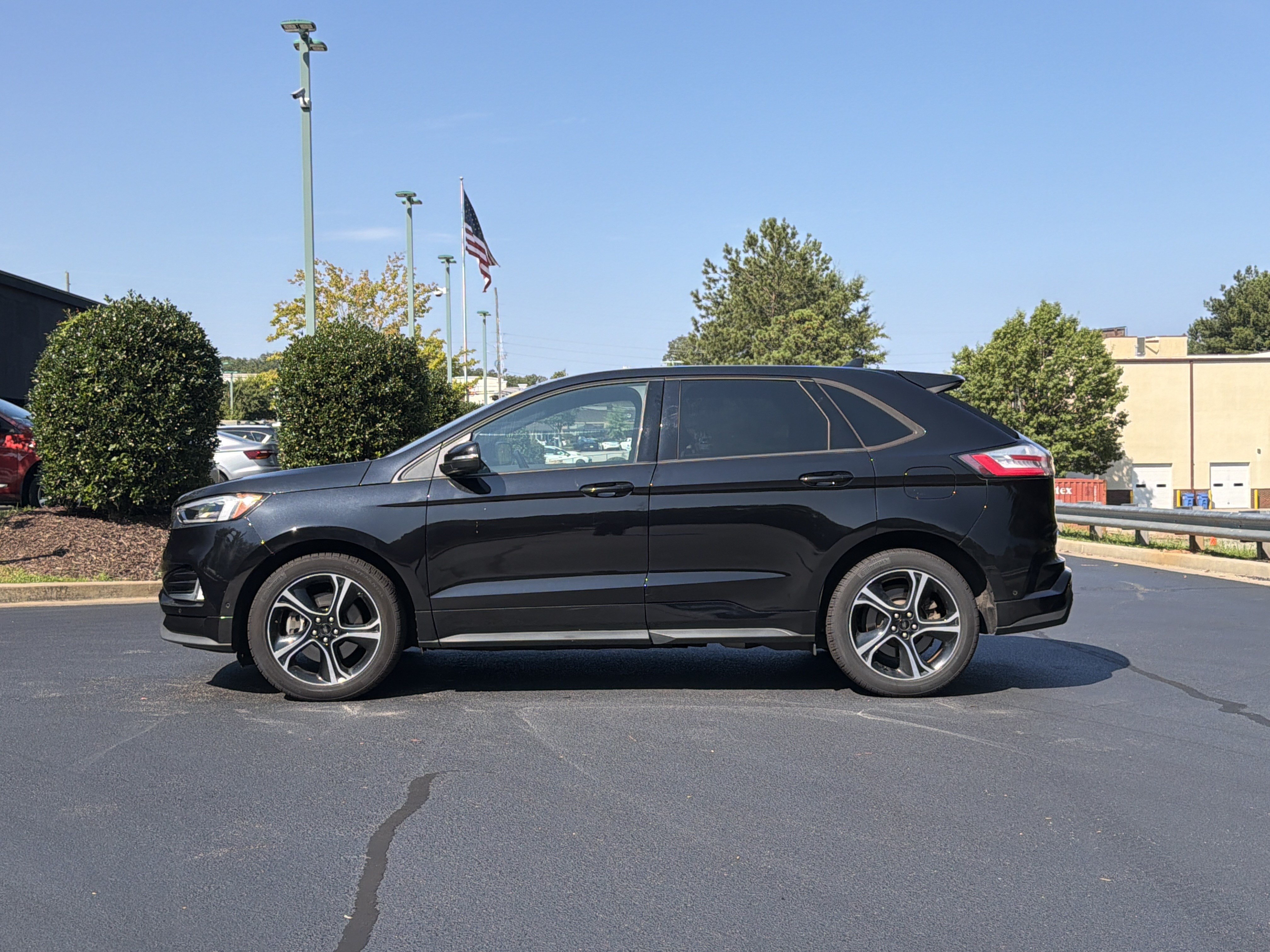 Used 2020 Ford Edge ST w/ Equipment Group 401A AWD/4WD image 12