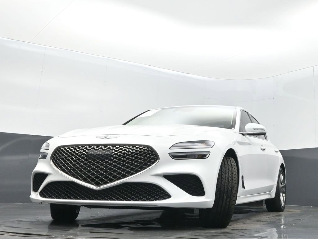 Used 2022 Genesis G70 2.0T image 32