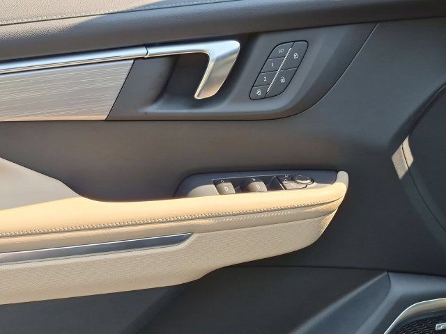 New 2027 Buick Enclave Preferred w/ Power Package FWD image 11