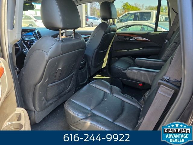 Used 2016 Cadillac Escalade Luxury AWD/4WD image 14