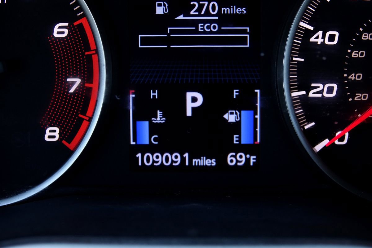 Used 2020 Mitsubishi Eclipse Cross LE image 39