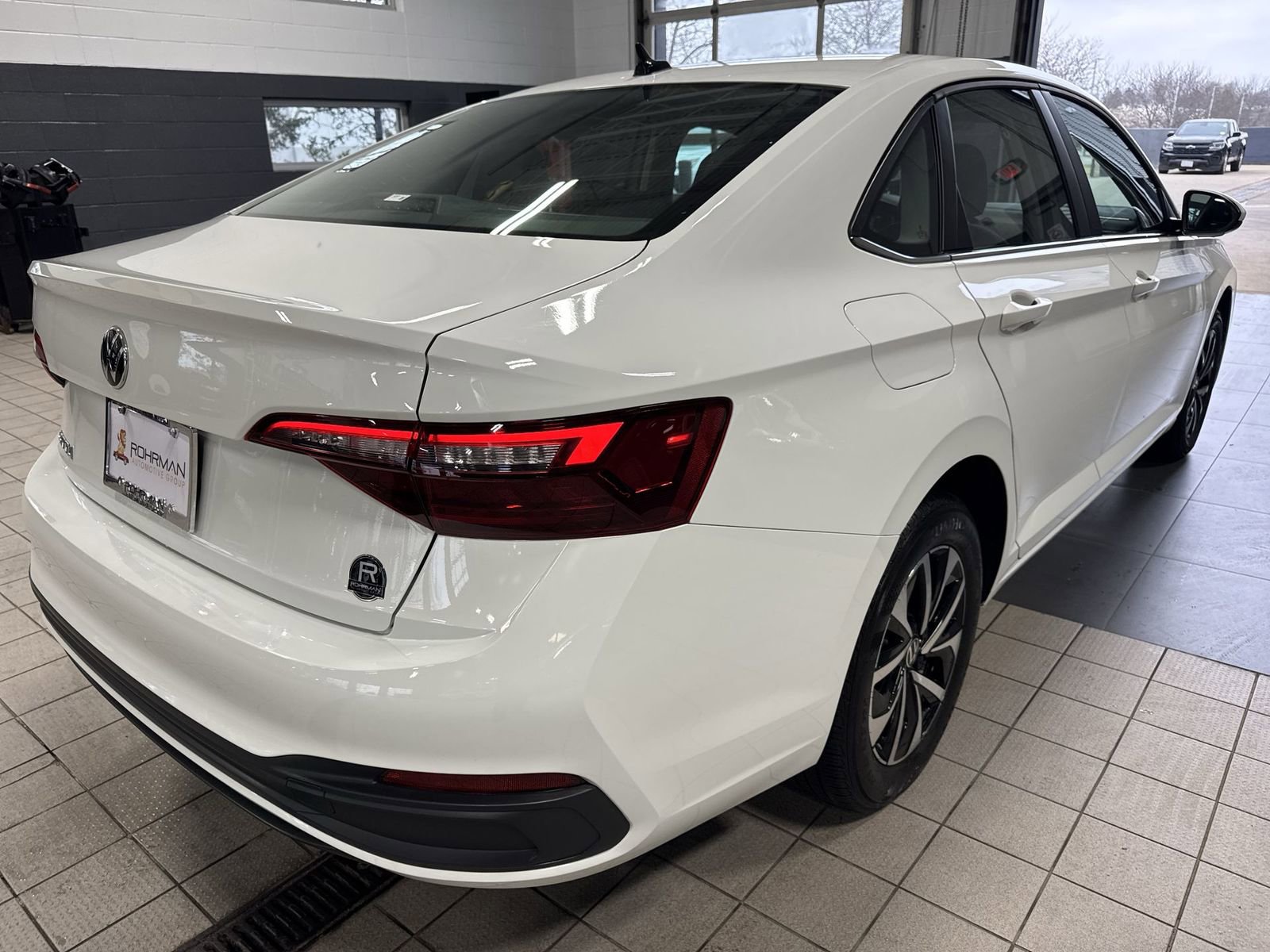 Used 2024 Volkswagen Jetta S image 39