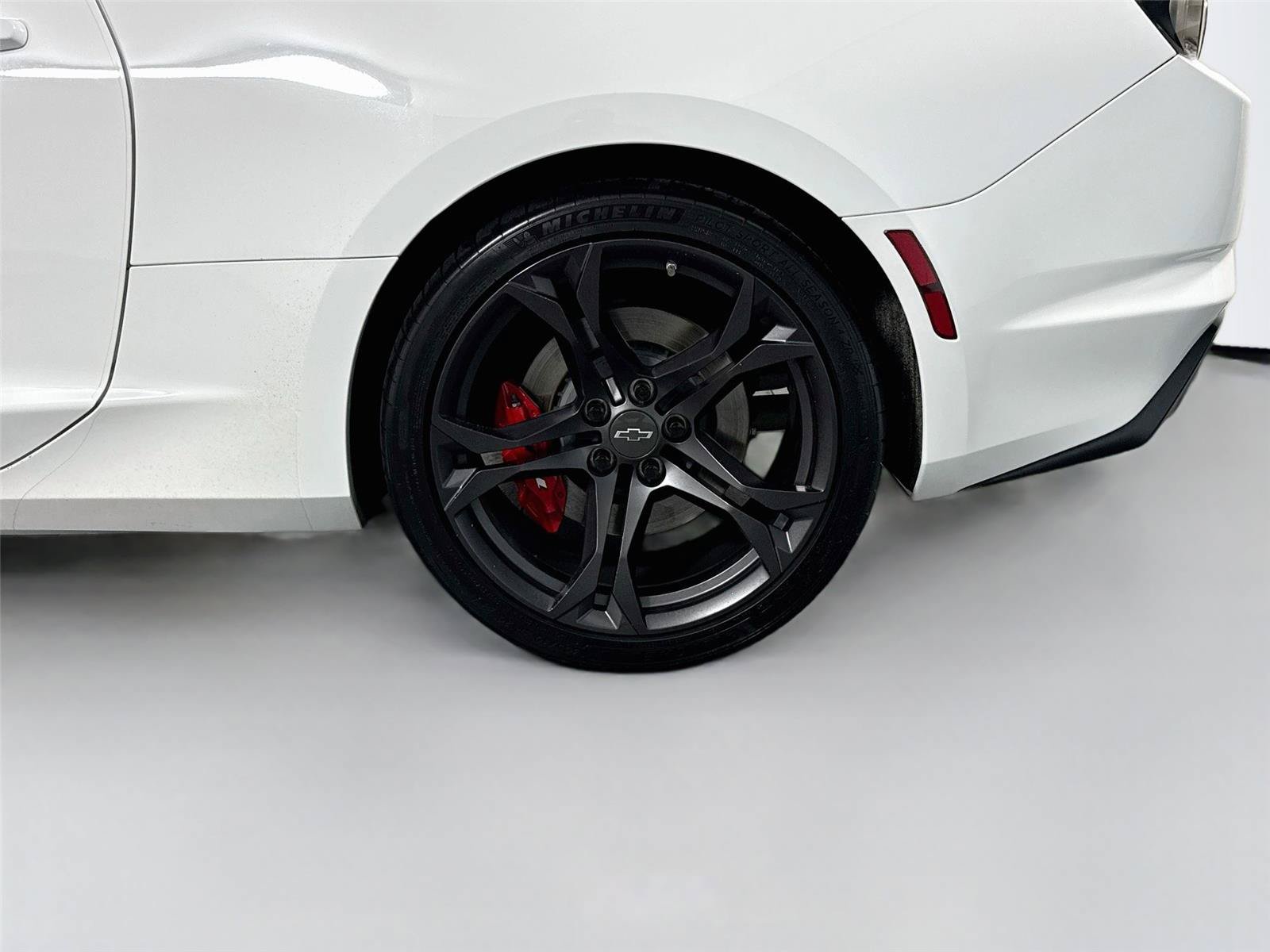 Used 2023 Chevrolet Camaro SS RWD image 33
