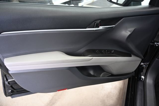 Used 2023 Toyota Camry LE image 26