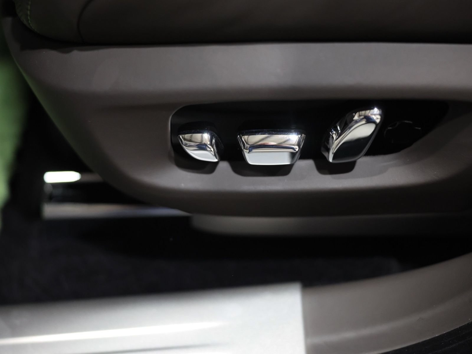 Used 2023 Rolls-Royce Ghost AWD/4WD image 32