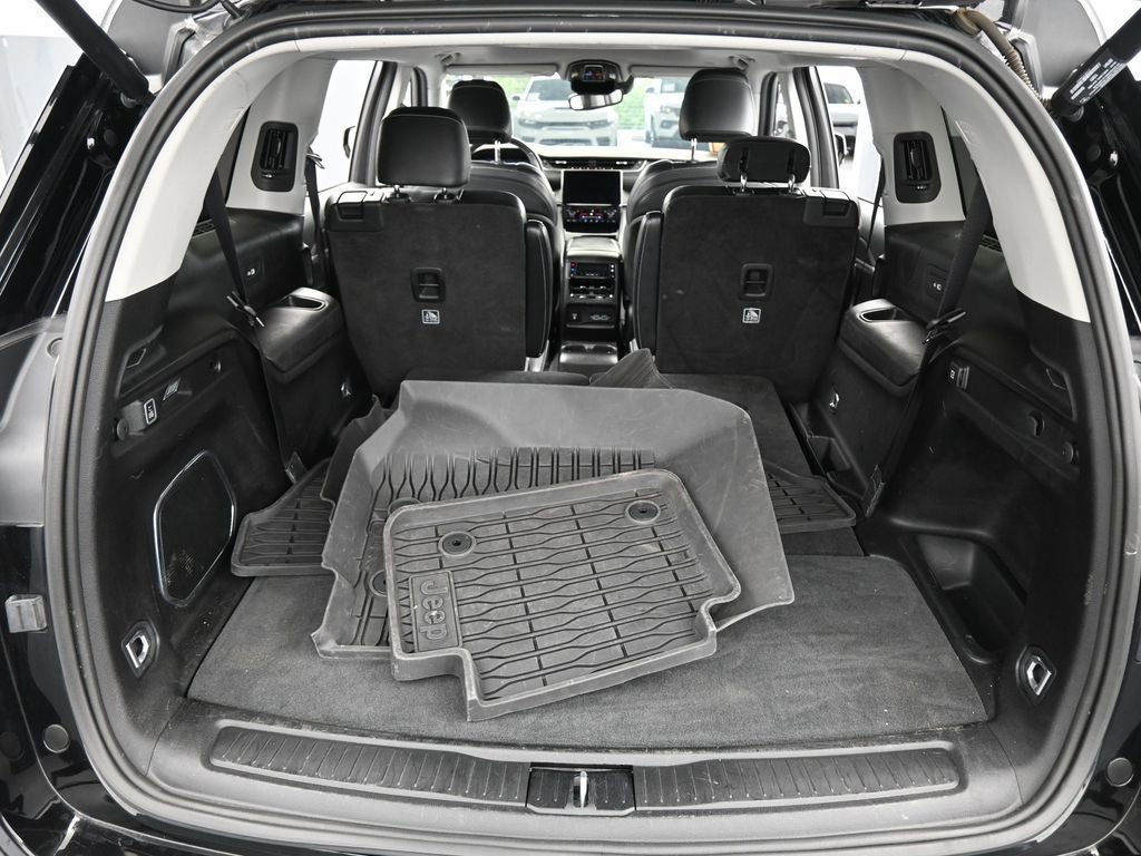 Used 2021 Jeep Grand Cherokee L Limited image 43