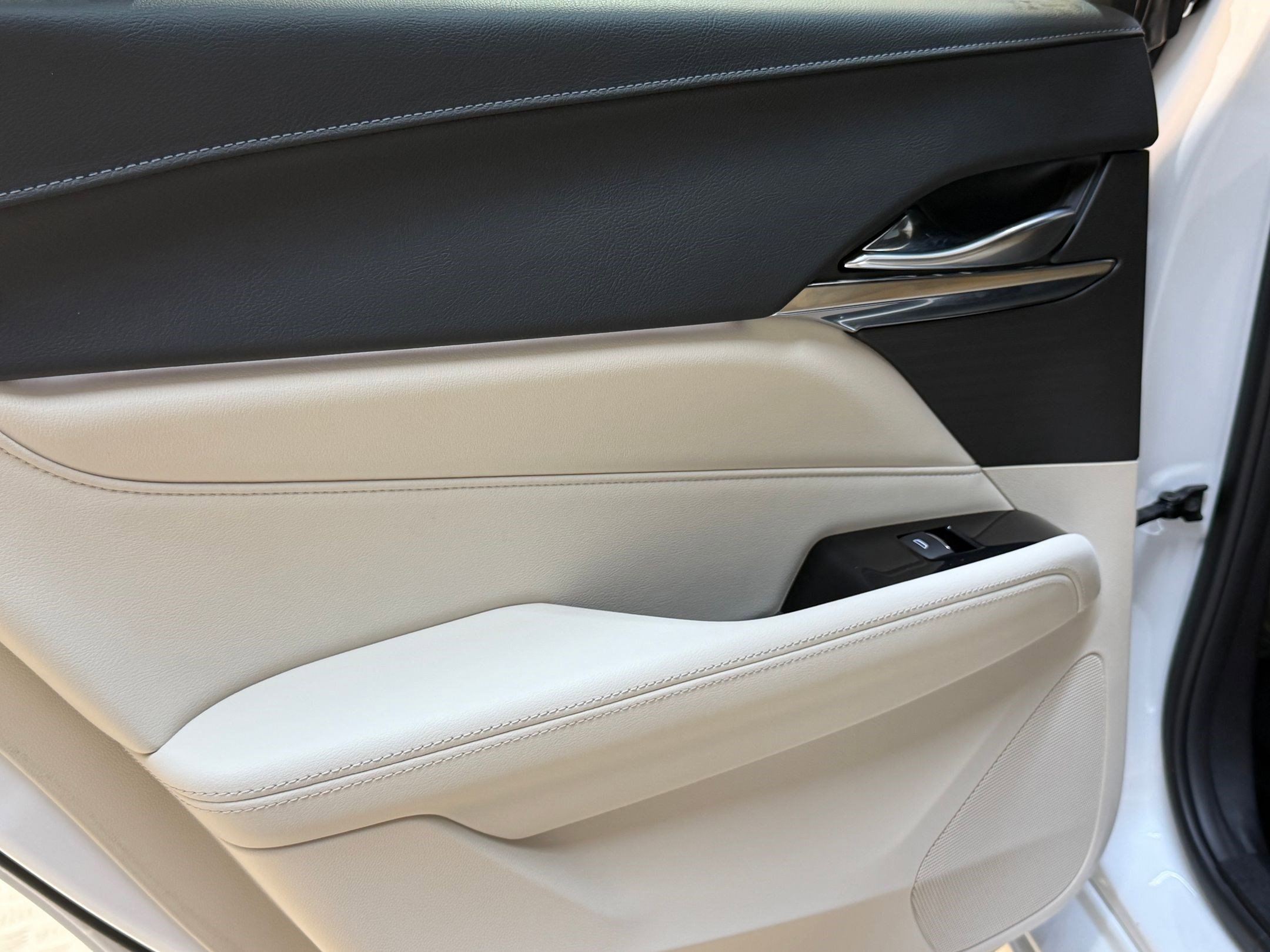 Certified 2025 Cadillac CT4 Premium Luxury RWD image 38