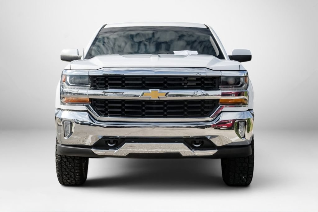 Used 2018 Chevrolet Silverado 1500 W/T w/ Trailering Package AWD/4WD image 3