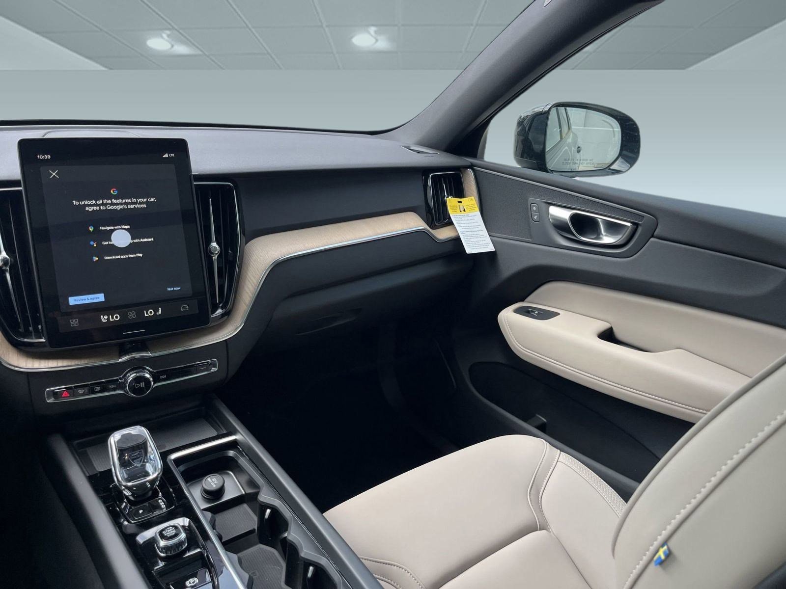 Used 2026 Volvo XC60 B5 Core w/ Climate Package image 27