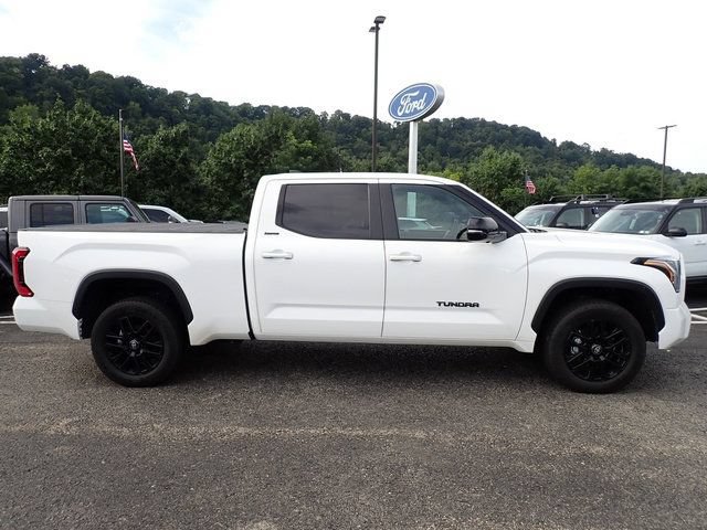 Used 2025 Toyota Tundra Limited AWD/4WD image 7