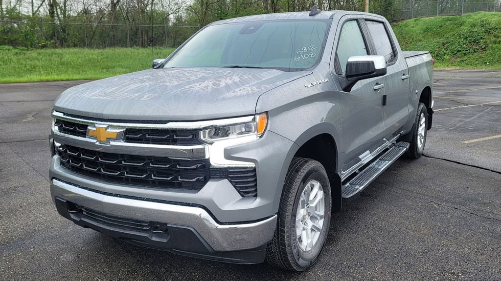 New 2026 Chevrolet Silverado 1500 LT w/ Convenience Package II AWD/4WD image 3