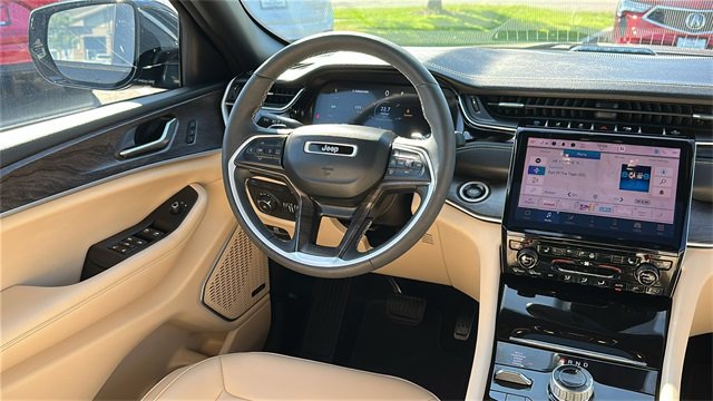 Used 2023 Jeep Grand Cherokee 4WD 4xe image 27