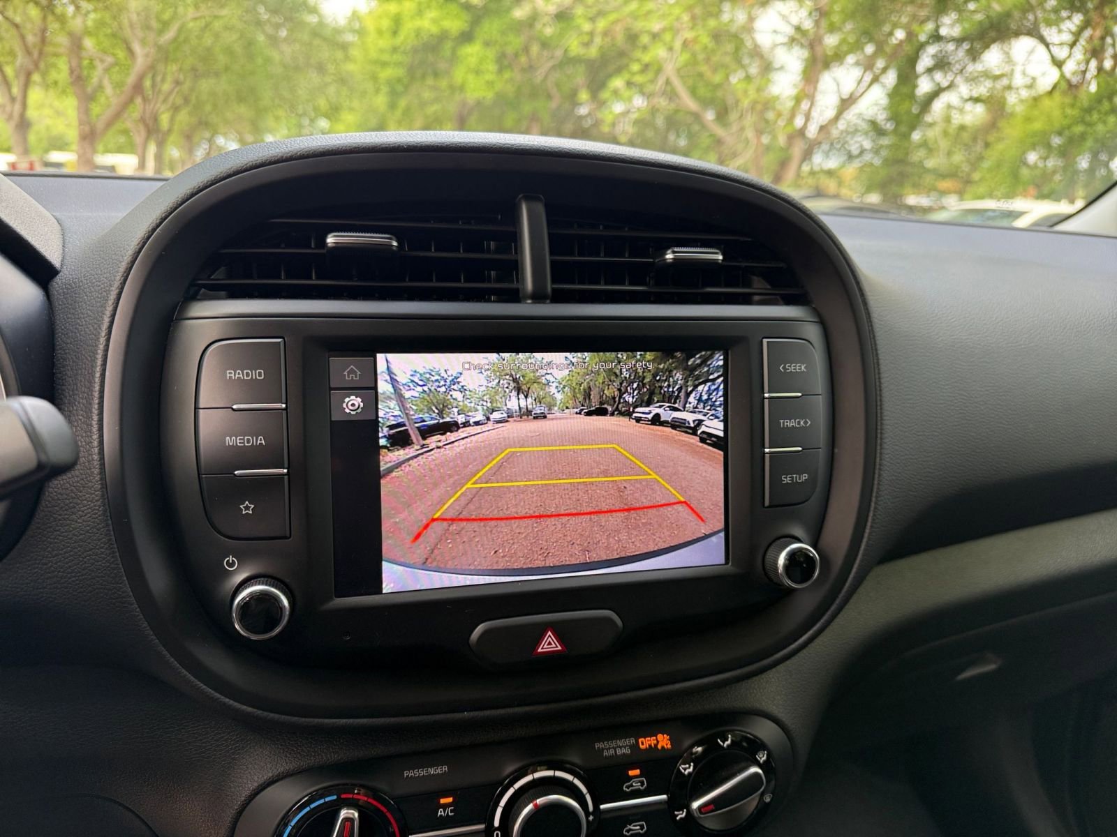 Used 2025 Kia Soul LX w/ LX Technology Package image 18