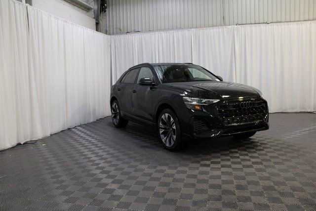 New 2025 Audi Q8 Premium image 31