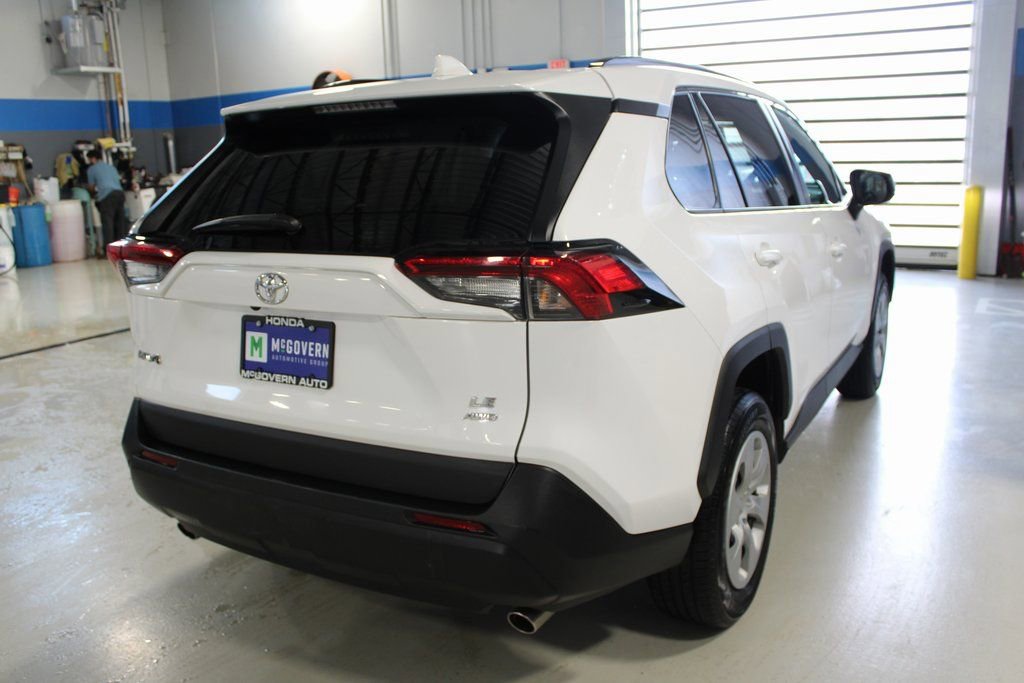 Used 2021 Toyota RAV4 LE image 37