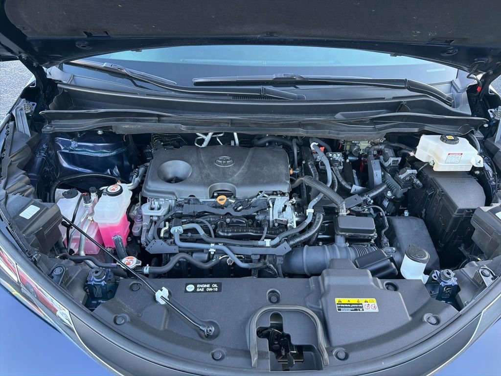 Used 2021 Toyota Sienna XLE image 10