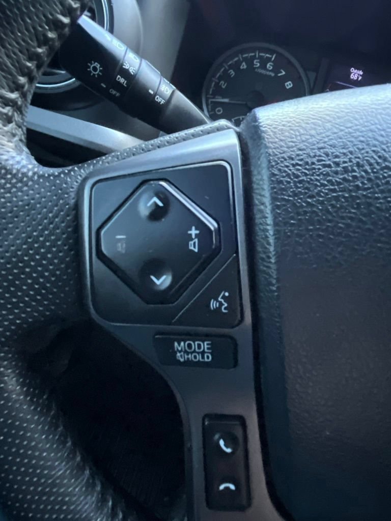 Used 2019 Toyota Tacoma TRD Sport w/ Technology Package RWD image 14