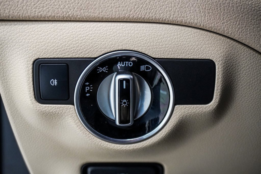 Used 2019 Mercedes-Benz CLA 250 image 27