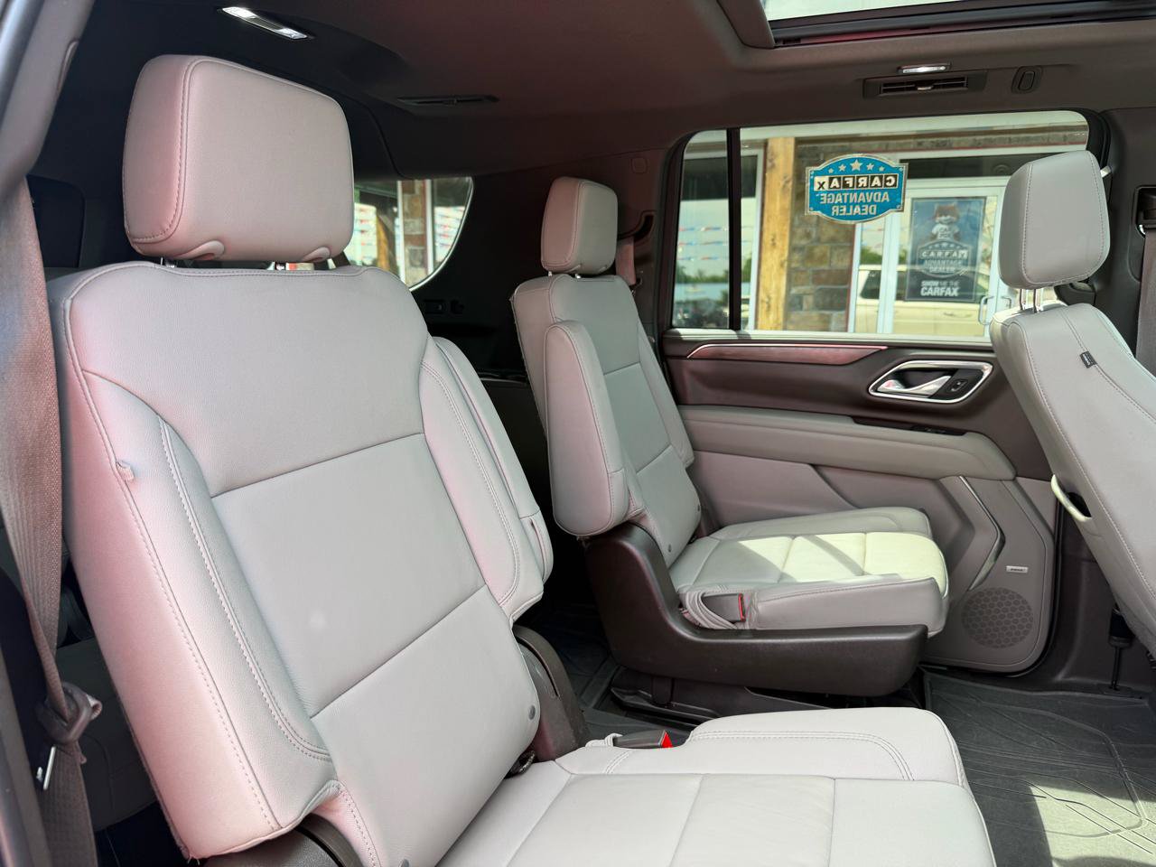 Used 2023 Chevrolet Suburban Z71 AWD/4WD image 23